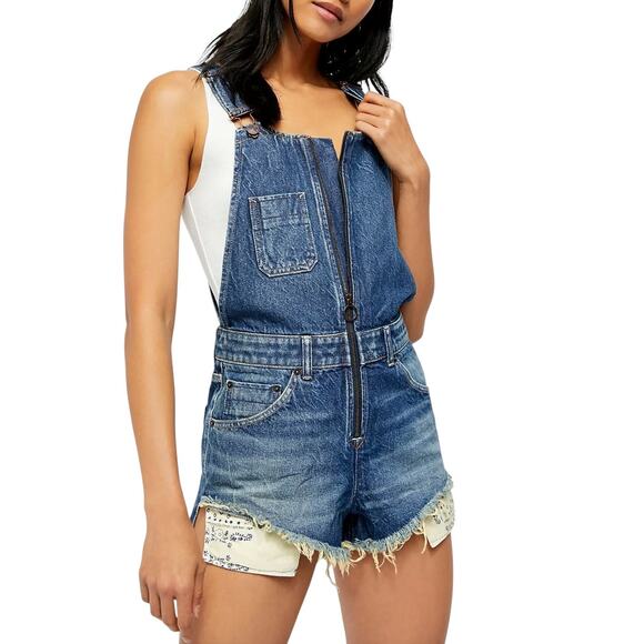 Free‎ People We The Free Denim Sunkissed Short Overalls Women's sz 0 | MSRP $108 - Picture 2 of 9